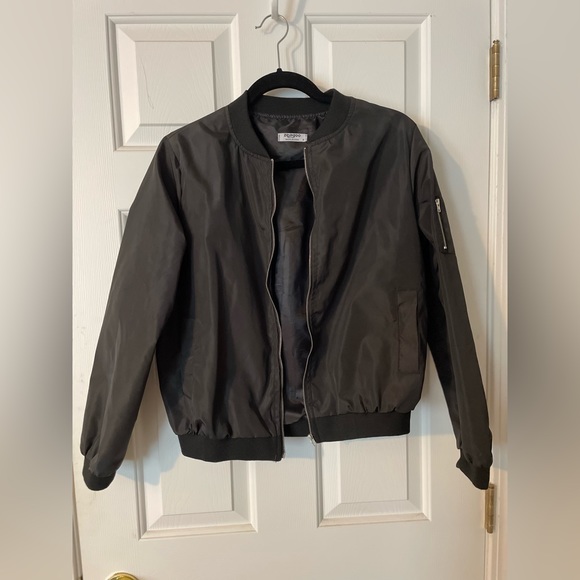 Black bomber jacket - Picture 1 of 3
